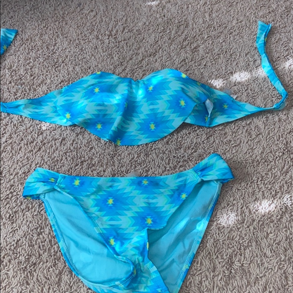 Strapless bikini